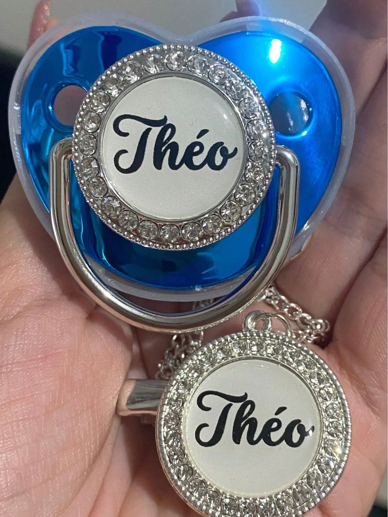 Kit chupeta + prendedor personalizado com nome para meninos