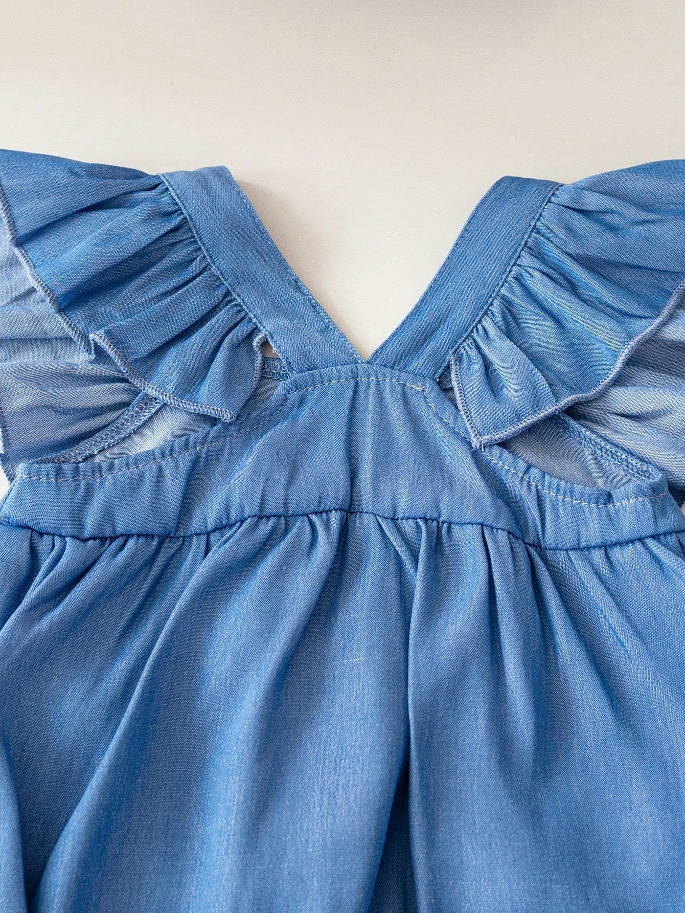 Conjunto 2 peças Body Com Manga De Renda e Chapeu