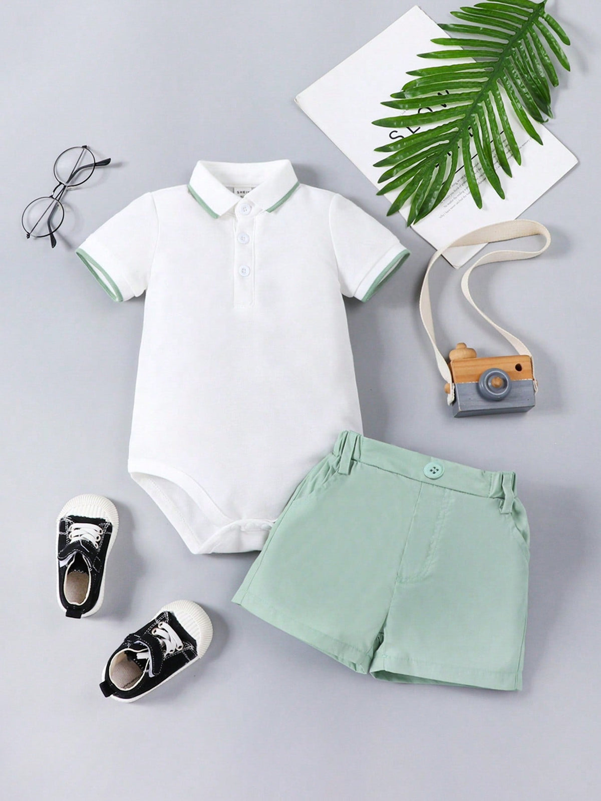 Conjunto Body mangas curta e Shorts