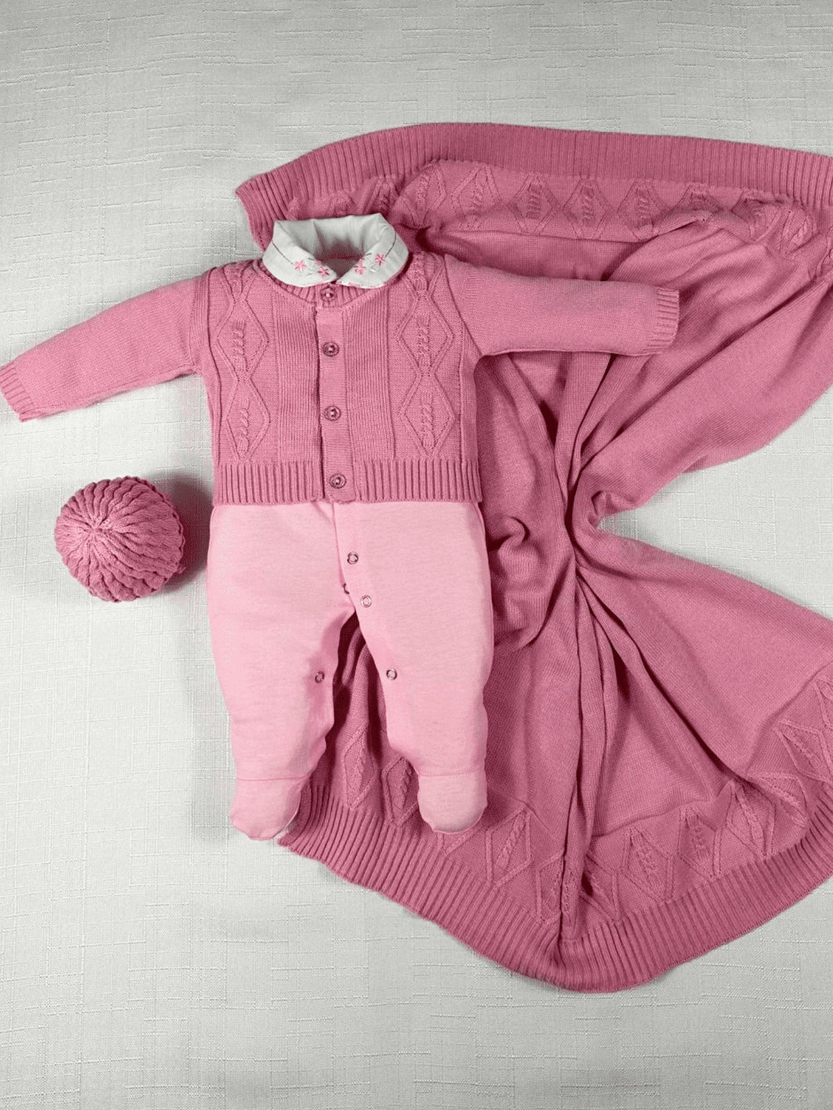 Saída Maternidade Manta e Macacão Fofura com gorro