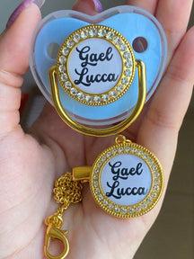 Kit chupeta + prendedor personalizado com nome para meninas e meninos