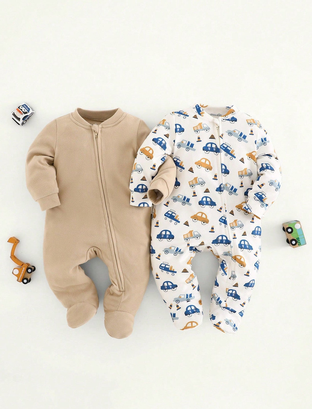 Kit Macacão com Zíper para Bebê com 2 unidades - Liso e Carrinhos