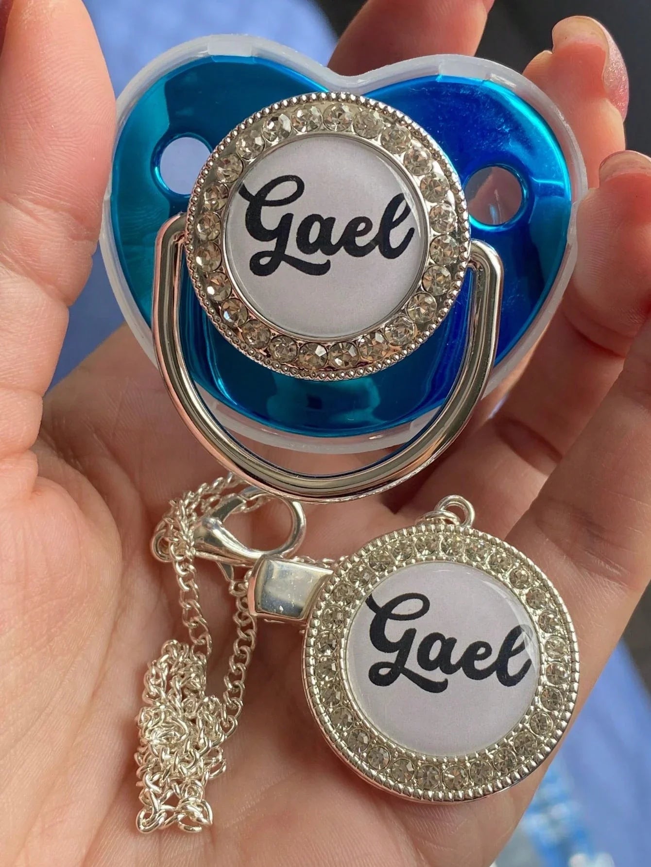 Kit chupeta + prendedor personalizado com nome para meninos