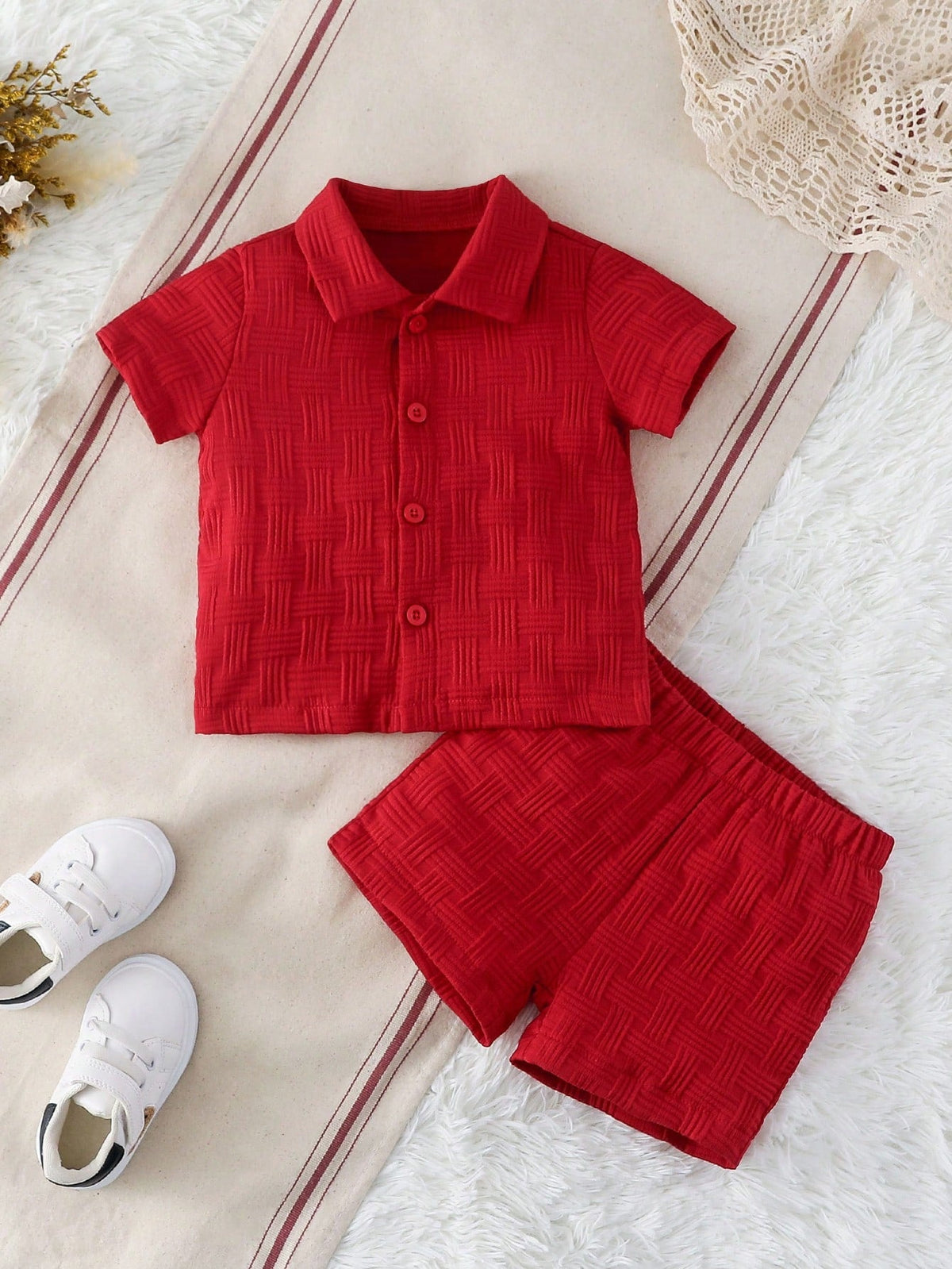 Conjunto de Camiseta e Shorts Malha Texturizada 2 Peças