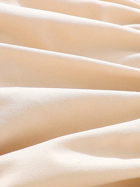 Macaquinho Branco de Manga Curta  com Detalhe Bordado