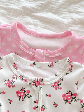 Kit Macacão Manga Curta com Zíper para Bebê com 2 unidades - Flores e Coração