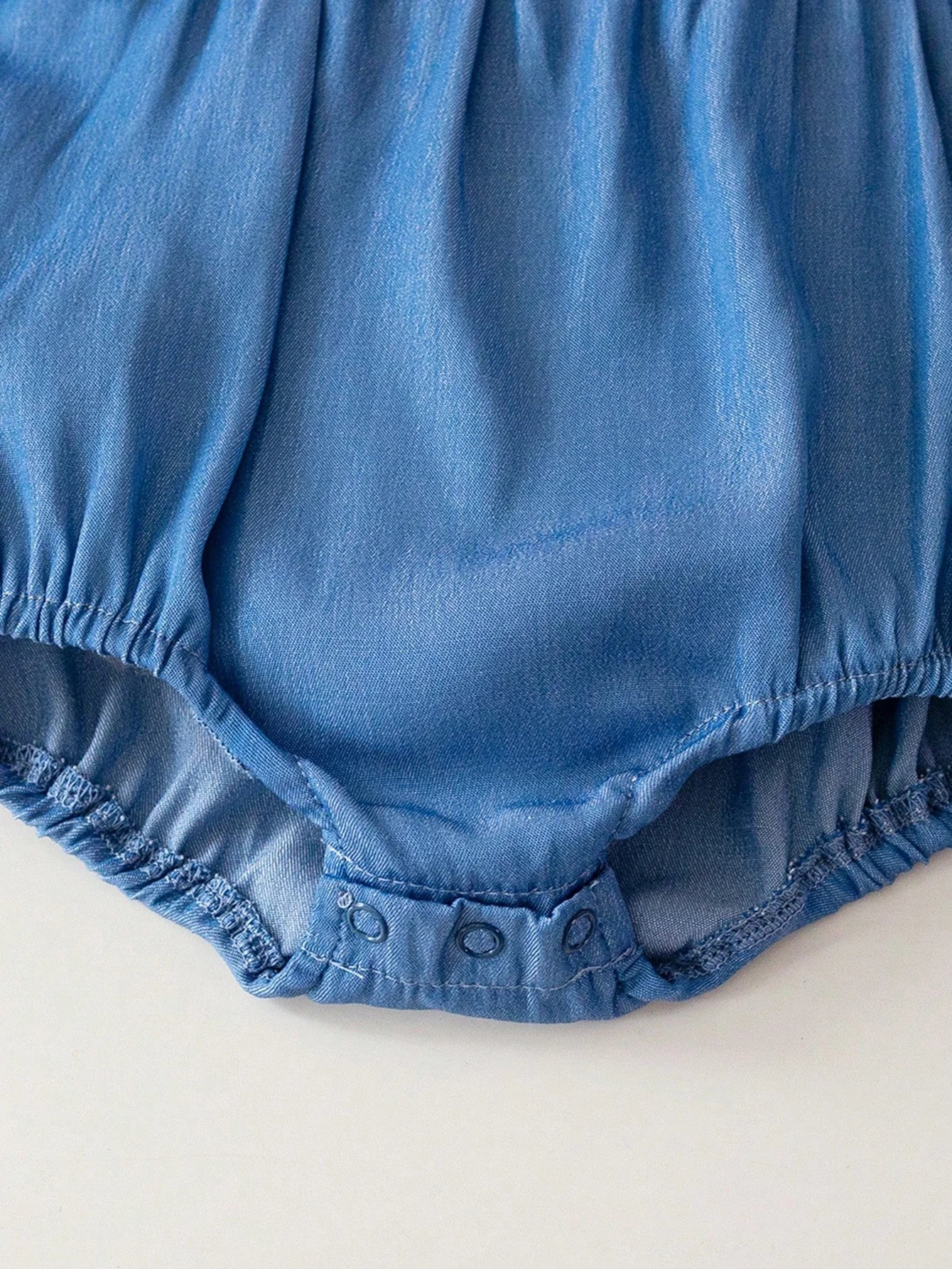 Conjunto 2 peças Body Com Manga De Renda e Chapeu